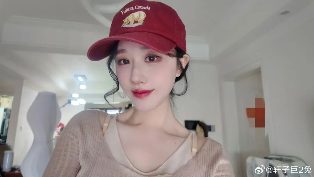 轩子巨2兔晒美图被举报后,称能不能管管恶意举报的人,真的无语死了!