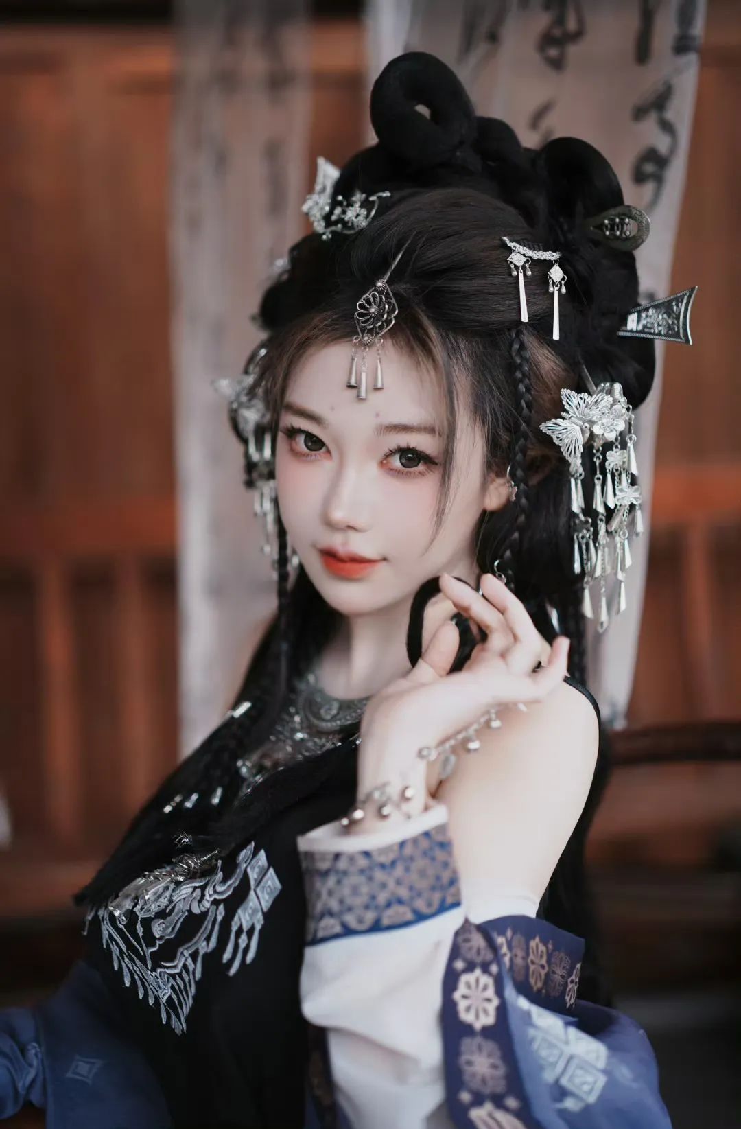 写真一姐称被已婚男私信称要养她,自己拒绝后,直接将两人聊天记录发到男人视频评论区,扬言让其社4!