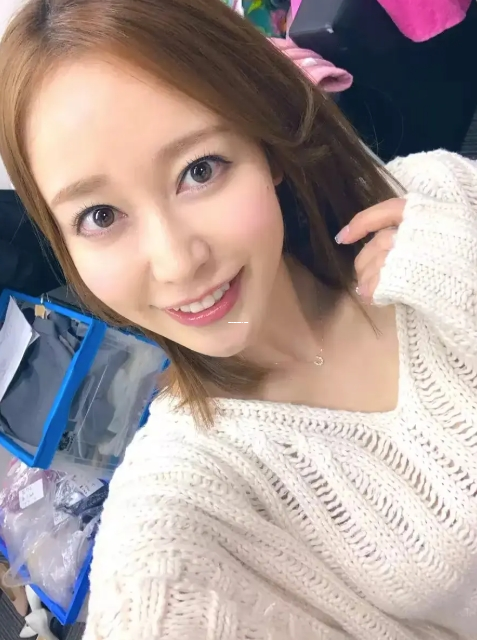 吃瓜最新事件网红,揭秘网络红人的“幕后生活”