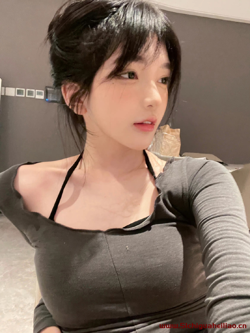 崔洁最新事件曝光！51吃瓜网每日必吃热点！